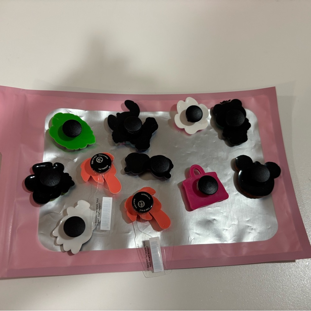 Group of 9 Jibits for croc style shoes - Picture 2 of 12